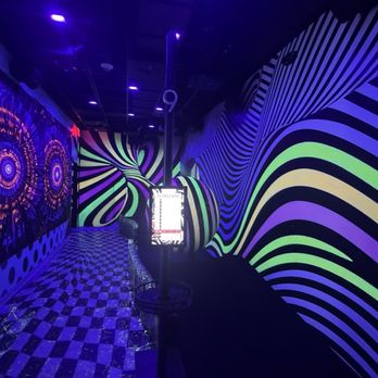 Puttery - The illusion - Mini Golf Near Me - The Colony, Texas Puttery - The illusion - Mini Golf Near Me - The Colony, Texas