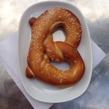 Flammkoeur et Parigot - a pretzel on a plate - Cafes Near Me - Montreal, Quebec Flammkoeur et Parigot - a pretzel on a plate - Cafes Near Me - Montreal, Quebec