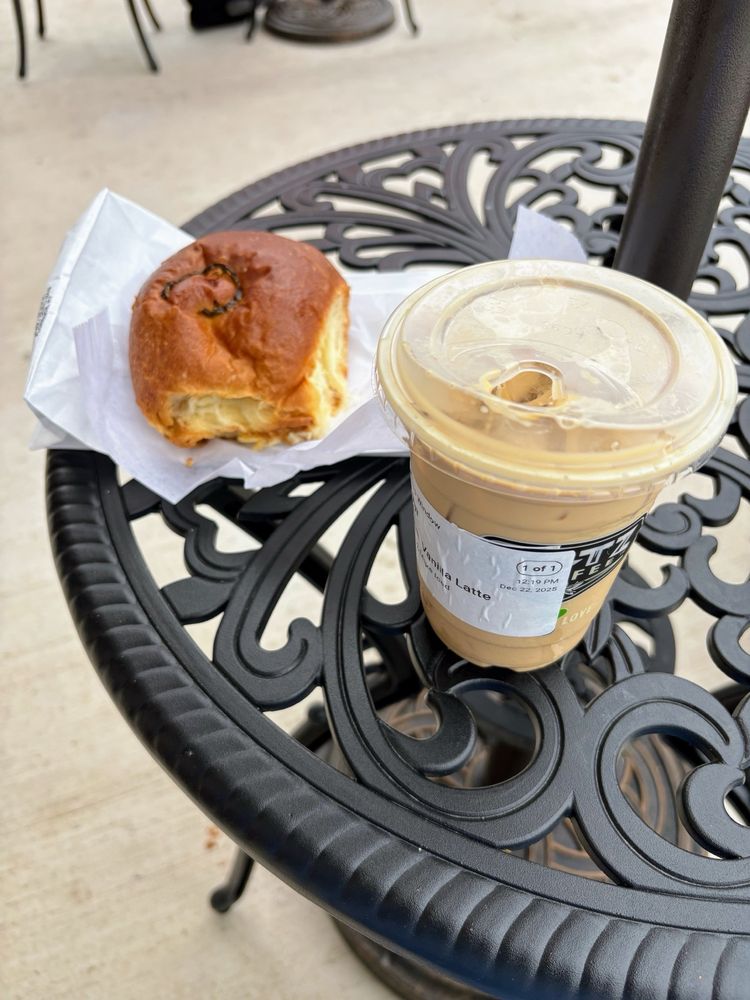 Dos Gatos Kolache Bakery Logo