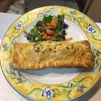 Aragon - Empanada de rabo de toro - Mediterranean Near Me - Sant Andreu de la Barca, B