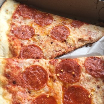 Queen Pizza - Great slice! Nice and crunchy - Pizza Near Me - Newark, New Jersey
