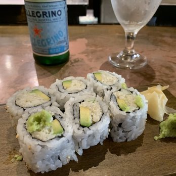 Sushi Aka - Lump crab Cali - Sushi Bars Near Me - Suffolk, Virginia