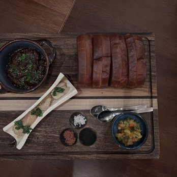 Senia - Cocktail Bars Near Me - Honolulu, Hawaii