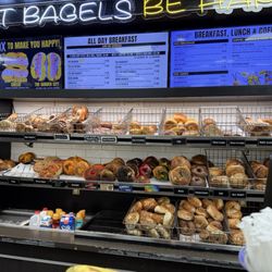 Pantano's Doz Bagels GC PARK - Bagels and menu