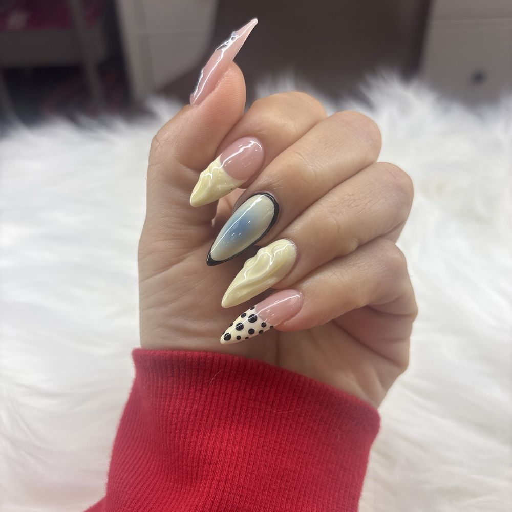 Love love love this set! May is the best! Love love love this set! May is the best!