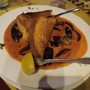 McMullan's Irish Pub - 1/15/2025.  Black Mussels ($22 or $11 during happy hour): pronounced garlic flavor, 4/5 stars! - Irish Near Me - Las Vegas, Nevada