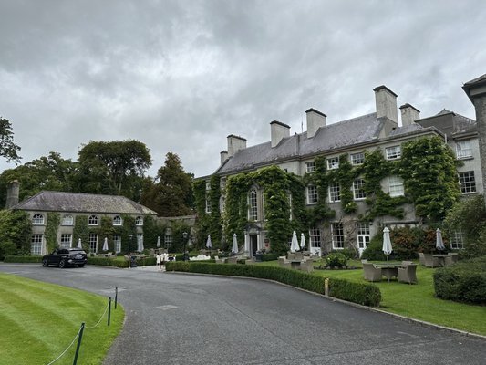 Mount Juliet Estate, Autograph Collection by null