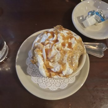 Cajun Queen - Bourbon Bread Pudding - Cajun/Creole Near Me - Charlotte, North Carolina