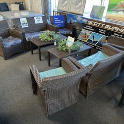 Murrieta Wholesale Outlet