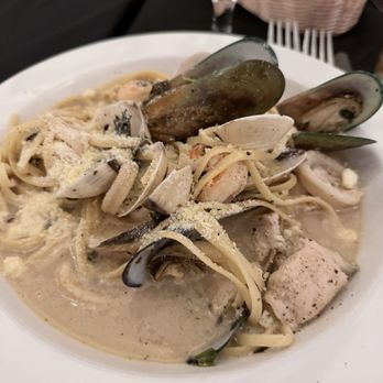 La Casa di Norma - Linguini Fruit De Marr - Italian Near Me - Crystal River, Florida La Casa di Norma - Linguini Fruit De Marr - Italian Near Me - Crystal River, Florida