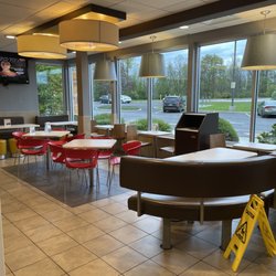 McDonald's - Dining room