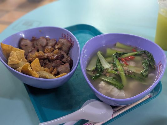 Ji Ji Wanton Noodle Specialist by null