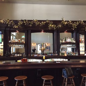 VI Restaurant - New American Near Me - Ferndale, California