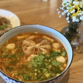 Le Dee Thai Cuisine - Thai Near Me - Chino Hills, California