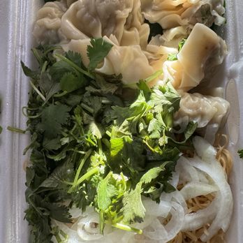 DT Noodle - Wonton noodle soup - Vietnamese Near Me - Roseville, California