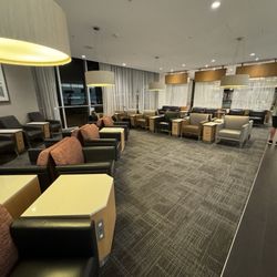 American Airlines Flagship Lounge - Inside