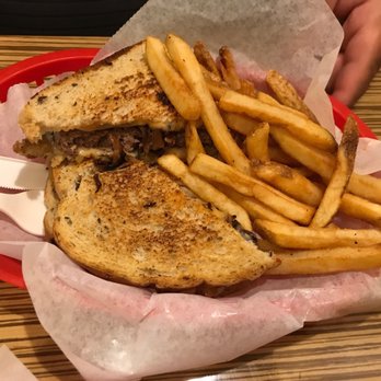 Barefoot Bill's Island Grill - Patty melt - Caribbean Near Me - St. Augustine, Florida Barefoot Bill's Island Grill - Patty melt - Caribbean Near Me - St. Augustine, Florida