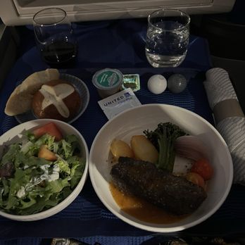 United Airlines - Dinner - Airlines Near Me - Seattle, Washington