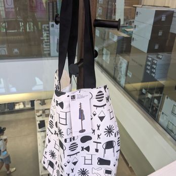 Umbra Store - Cute tote on a coat rack - Home Decor Near Me - Toronto, Ontario