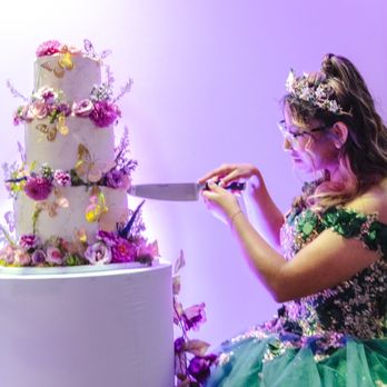 CRAVE' ems - Bakeries Near Me