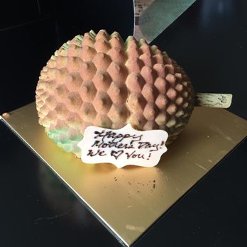 Daan Go Cake Lab - Desserts Near Me - Toronto, Ontario
