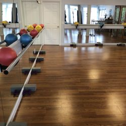 Move ME Pilates - Preparing for Tone & Uplift (Barre) class!