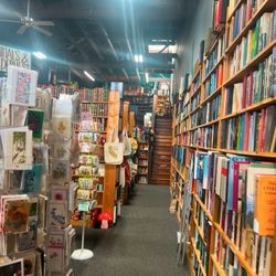 Russian Hill Bookstore - The Layout