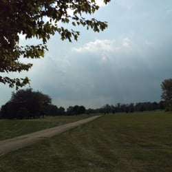 Raymond Memorial Golf Course - Hole 9