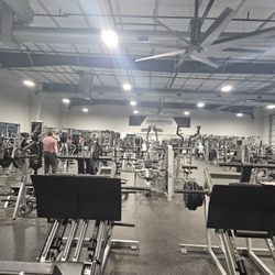 SteelWorX Gym and Training Center - Gym during Rooster hours.