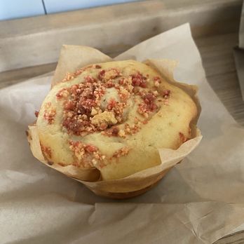 Oddly Correct - Strawberry shortcake muffin - Coffee & Tea Near Me - Kansas City, Missouri