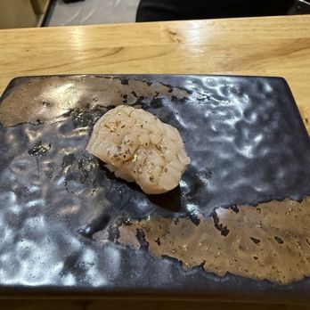 Hatsu Omakase - Scallop - Sushi Bars Near Me - New York, New York
