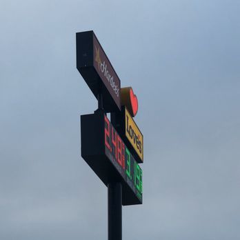 Love's Travel Stop - Truck stop - Gas Stations Near Me - Oakwood, Illinois