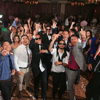 HiFi5 Entertainment - Rockin' with HiFi5 - DJs Near Me HiFi5 Entertainment - Rockin' with HiFi5 - DJs Near Me