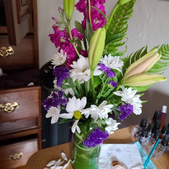 AZ Florist - Replacement not impressive right - Florists Near Me - Phoenix, Arizona