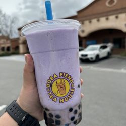 Boba Fiend Tea House - Taro smoothie with boba