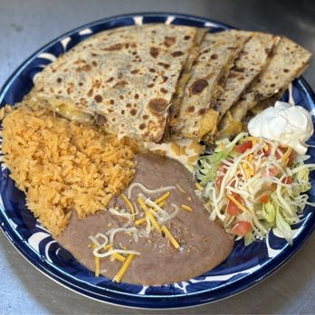 Mamma's Place - Quesadilla plate - Mexican Near Me - Italy, Texas