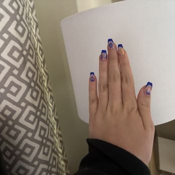 Finger Paint - Nail Salons Near Me - Oakland, California