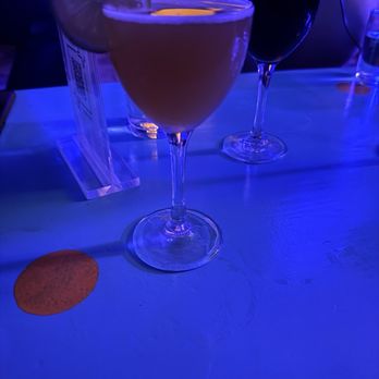 Right Hand - Cocktail Bars Near Me - Miami, Florida Right Hand - Cocktail Bars Near Me - Miami, Florida
