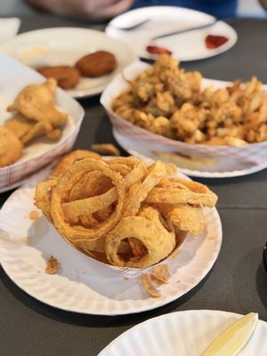 Bigelow's New England Fried Clams by null