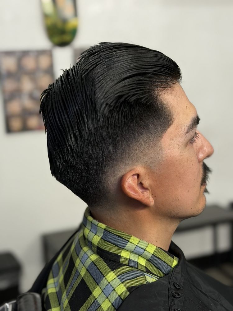 The Fade Room Barbershop Logo