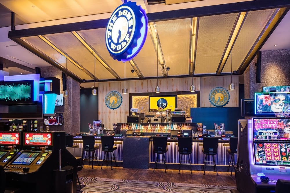 THE LONE WOLF Updated August 2024 1777 Isle Pkwy, Bettendorf, Iowa