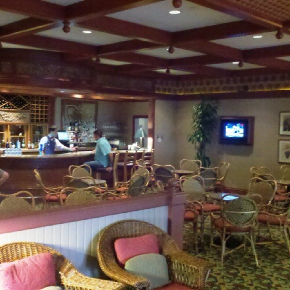 Martha's Vineyard - Lounges Near Me - Lake Buena Vista, Florida