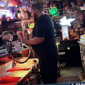 The Willow Den - The rude bartender who stole our money - Bars Near Me - San Jose, California The Willow Den - The rude bartender who stole our money - Bars Near Me - San Jose, California