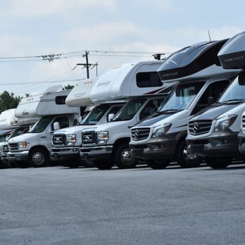 Stoltzfus RV Image