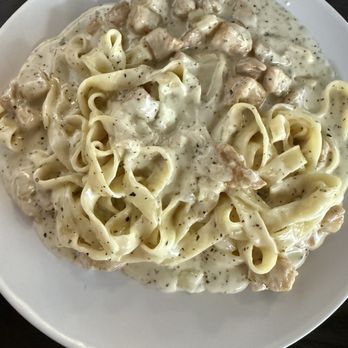 Sampa's Pizza - Chicken Alfredo. Very tasty! - Pizza Near Me - Huntington Beach, California Sampa's Pizza - Chicken Alfredo. Very tasty! - Pizza Near Me - Huntington Beach, California
