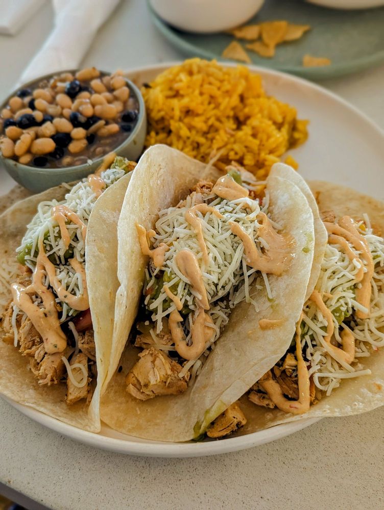 Zef’s Streetside Social