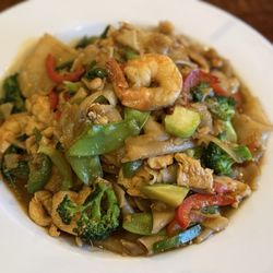 Sabai Thai Kitchen - Drunken noodles with chicken and added shrimp. Huge portion.
