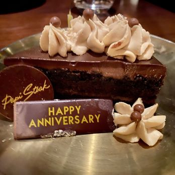 Papi Steak Miami Beach - Papi's Famous Chocolate Cake - Decadently Delicious - Steakhouses Near Me - Miami Beach, Florida