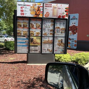 KFC - Drive thru - Fast Food Near Me - West Sacramento, California