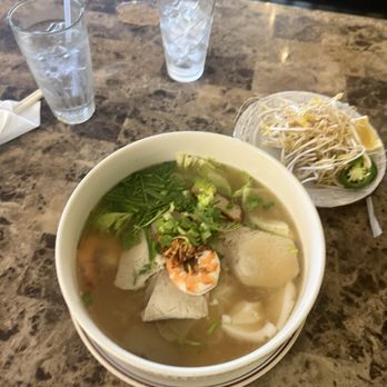 Cafe Bích Nga - Vietnamese Near Me - Pinellas Park, Florida